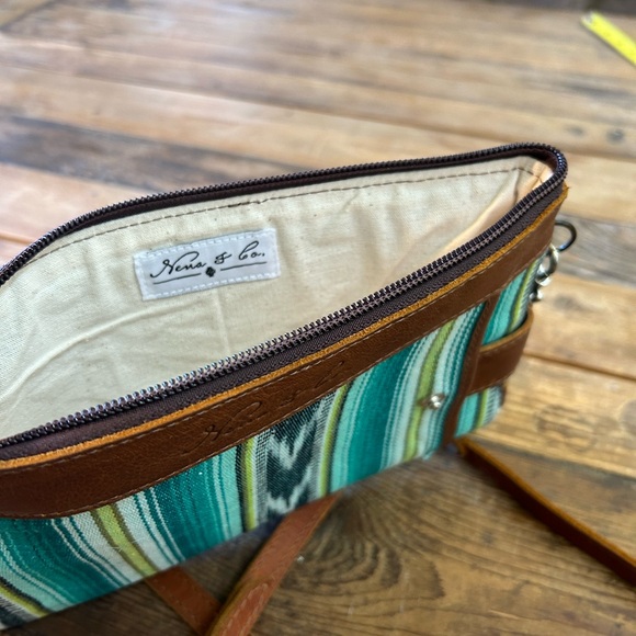 Nena & Co Everything Clutch/Crossbody - Picture 4 of 6